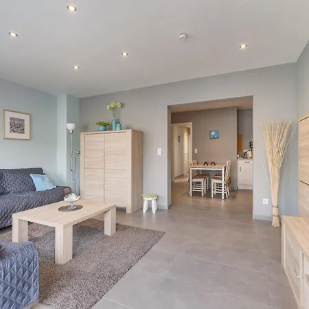 Apartment Near Seafront In Knokke-Heist, Cleaning Included *