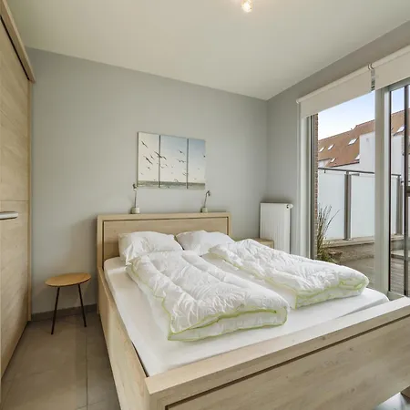 Retreat W Terrace & Wi-fi, Cleaning Included * Blankenberge