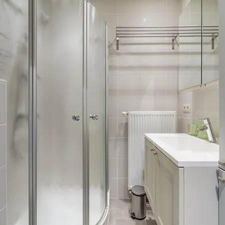 Apartment Retreat W Terrace & Wi-fi, Cleaning Included