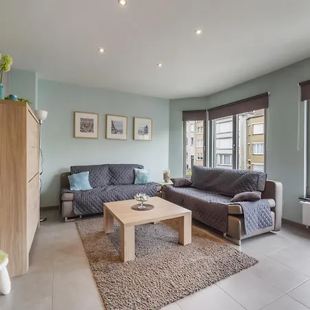 Apartment Apartment Near Seafront In Knokke-Heist, Cleaning Included *