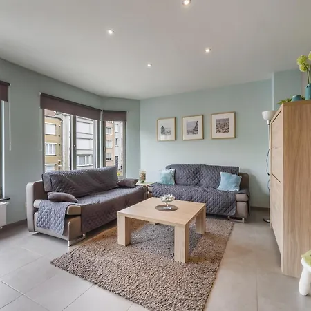 Apartment Near Seafront In Knokke-Heist, Cleaning Included Apartment