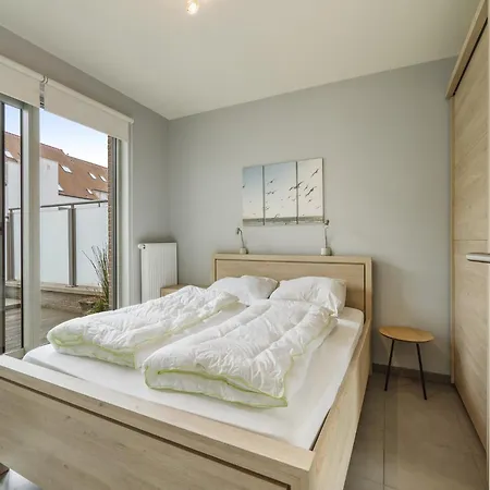 Apartment Apartment Near Seafront In Knokke-Heist, Cleaning Included