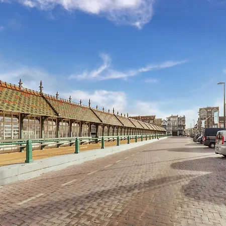 Apartment Near Seafront In Knokke-Heist, Cleaning Included *